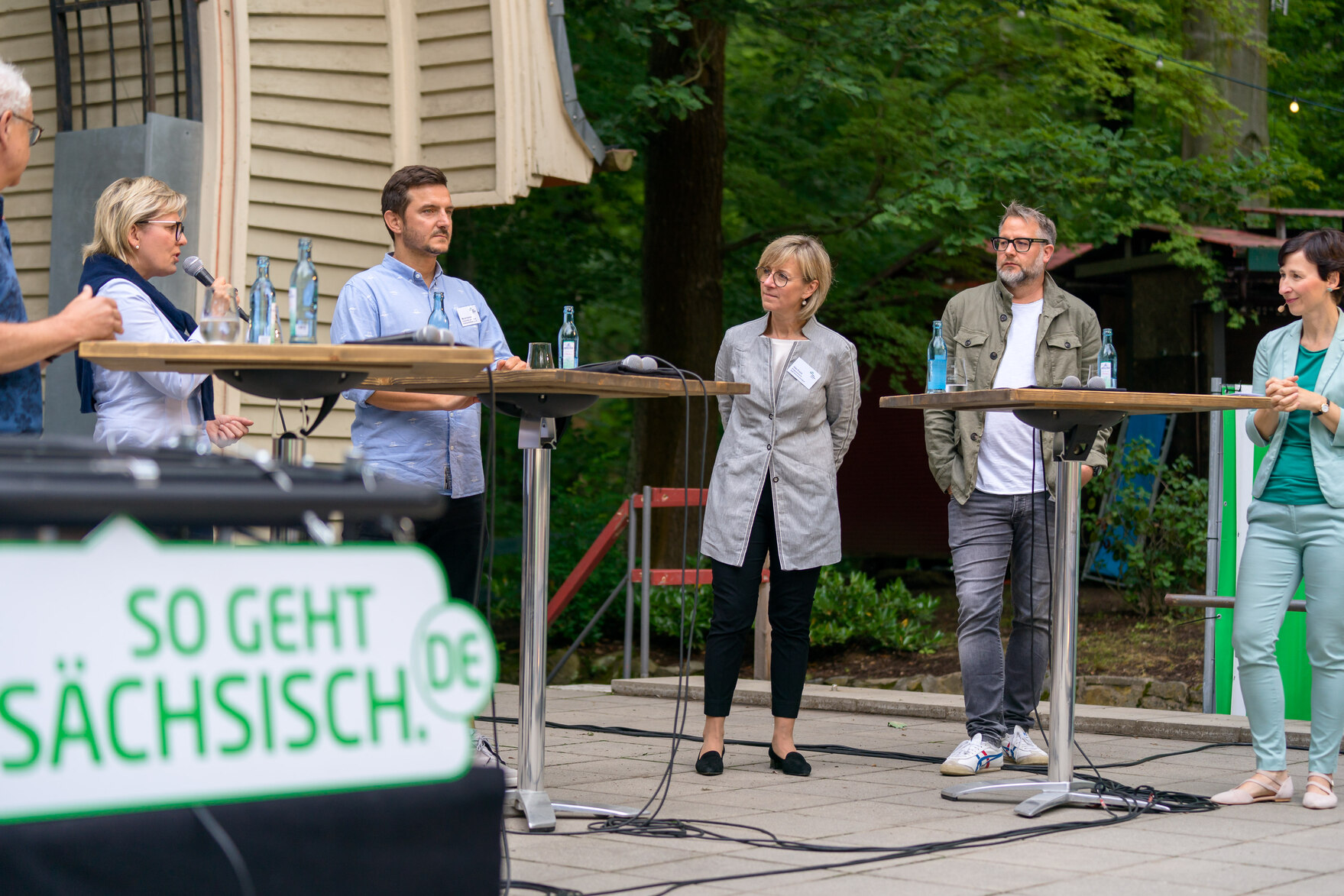 Tourismusministerin Barbara Klepsch im Gespräch mit Vertretern aus der Tourismusbrance