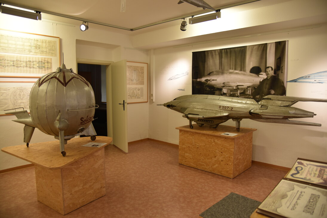 Das Foto zeigt die Ausstellung »Karl Hans Janke«.