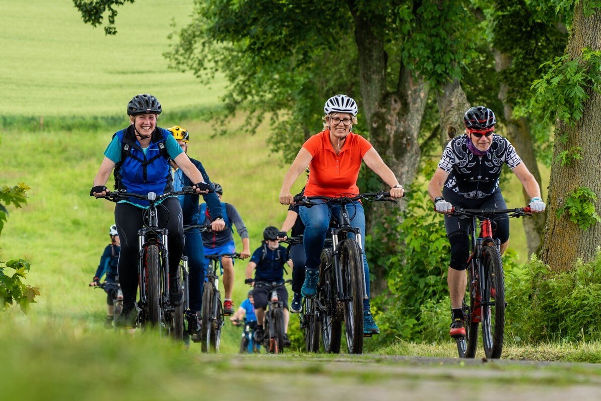 Tourismusministerin Barbara Klepsch bei der Eröffnung der Mountainbike-Strecke Blockline