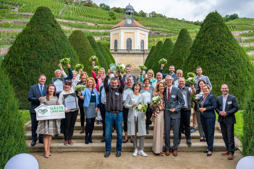 Gruppenfoto Preisverleihung Gästeliebling 2022