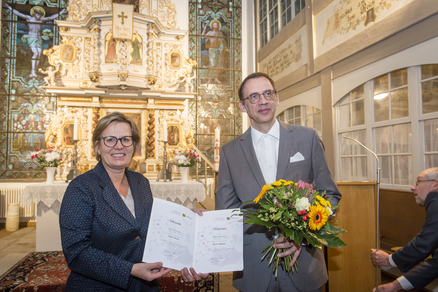 Barbara Klepsch mit Preisträger Wito Böhmak